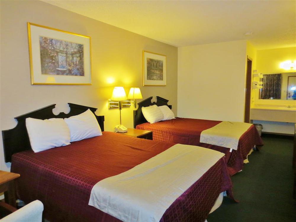 Americas Best Value Inn Knob Noster Zimmer foto